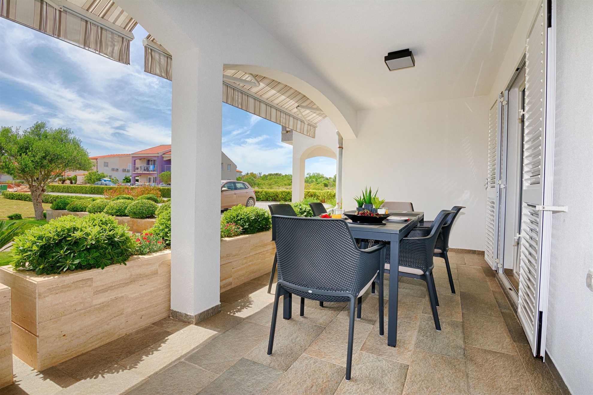 Modern apartment with pool | quiet location | Sea view | for 4 per.