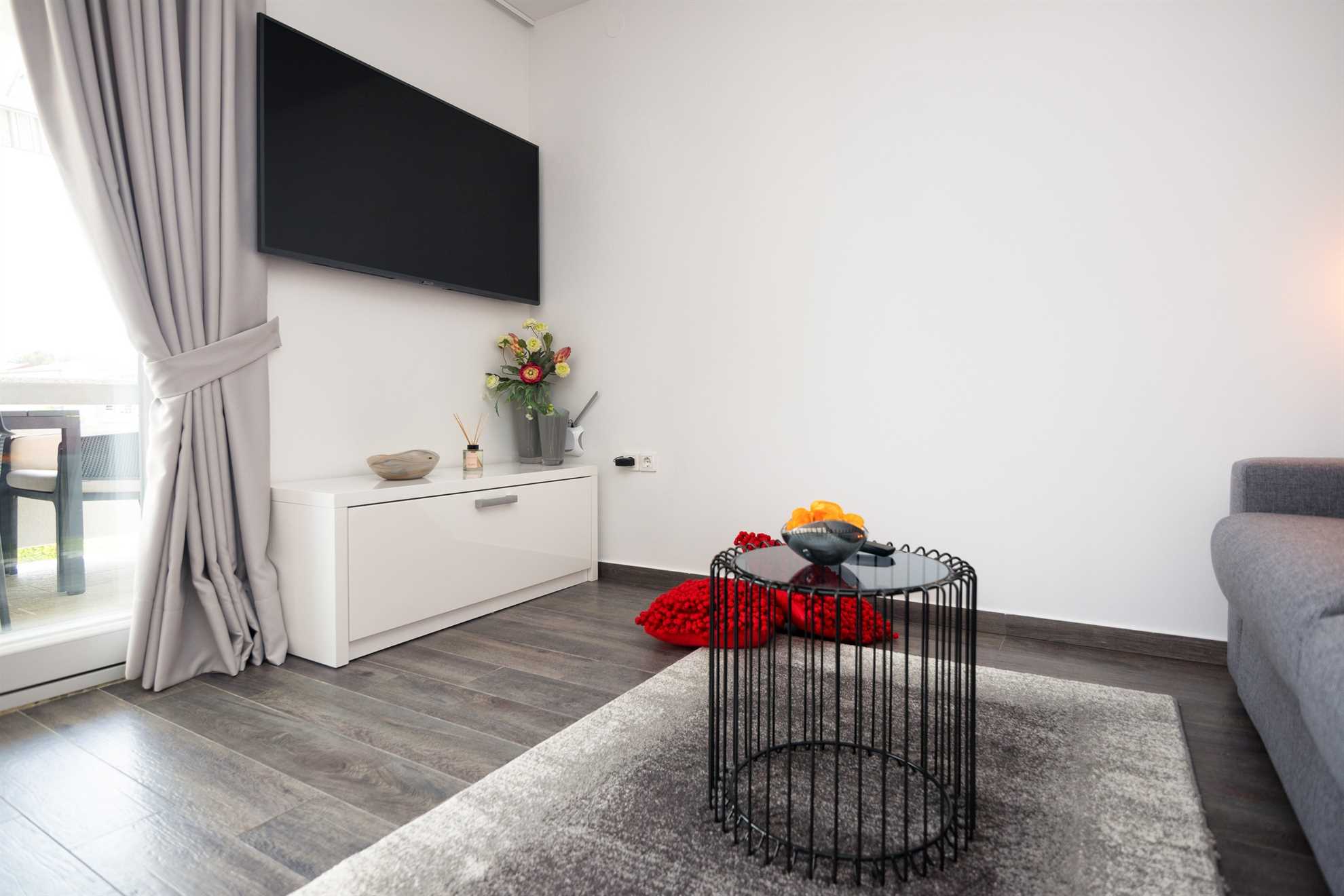 Newly furnished apartment with pool | Quiet location | Sea view | for 6 per.