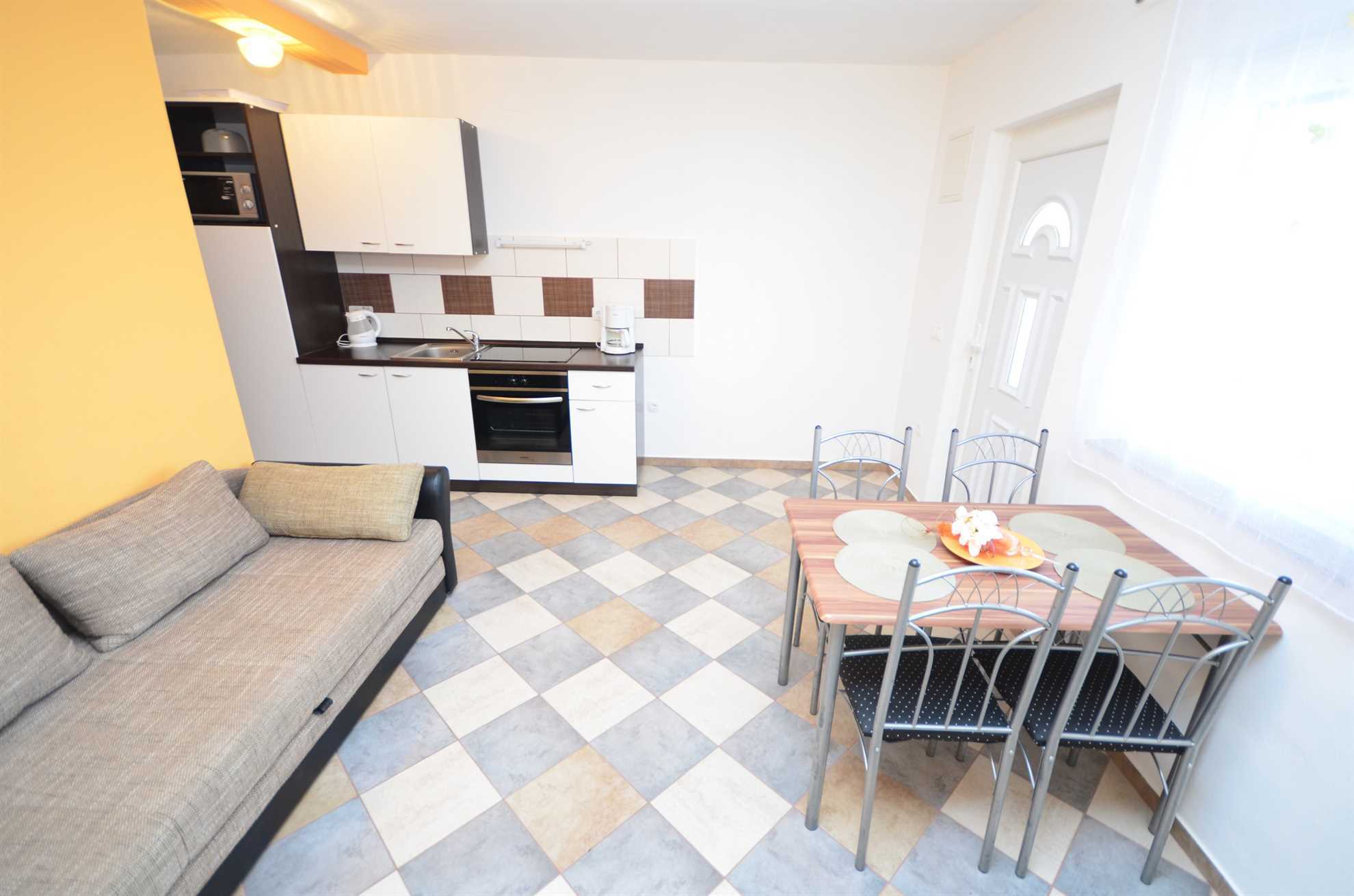 Apartment on the ground floor | for 2-3 persons | Ideal for families with children