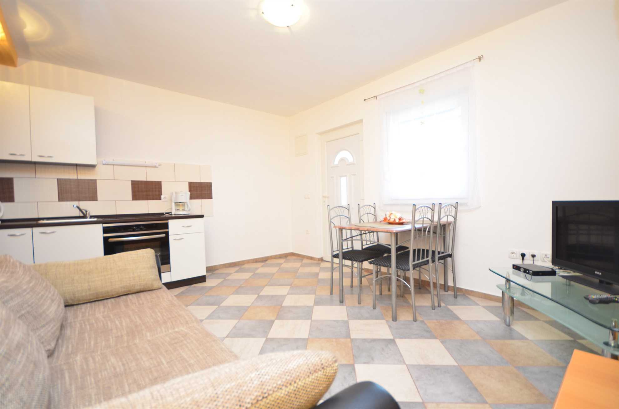 Apartment on the ground floor | for 2-3 persons | Ideal for families with children