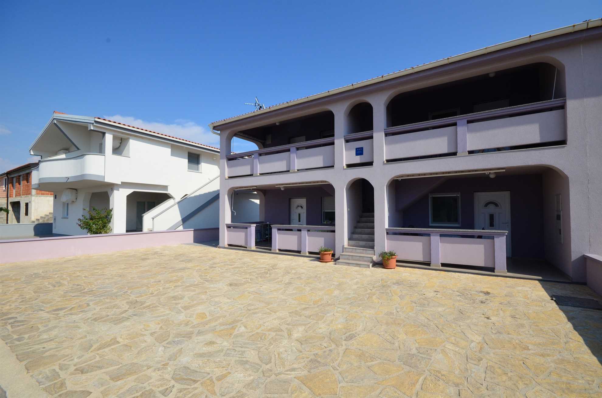 Apartment on the ground floor | for 2-3 persons | Ideal for families with children