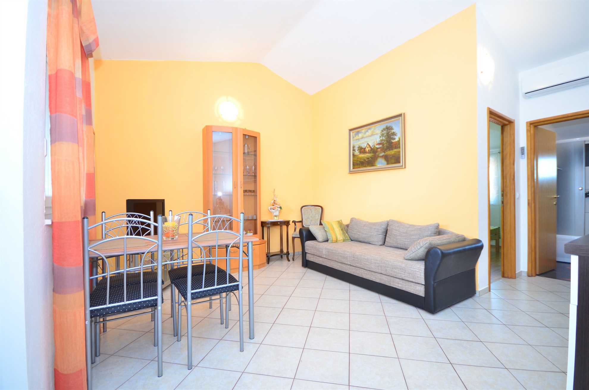 Apartment for 2-3 pers. | Air conditioning, satelite TV and Wi-Fi
