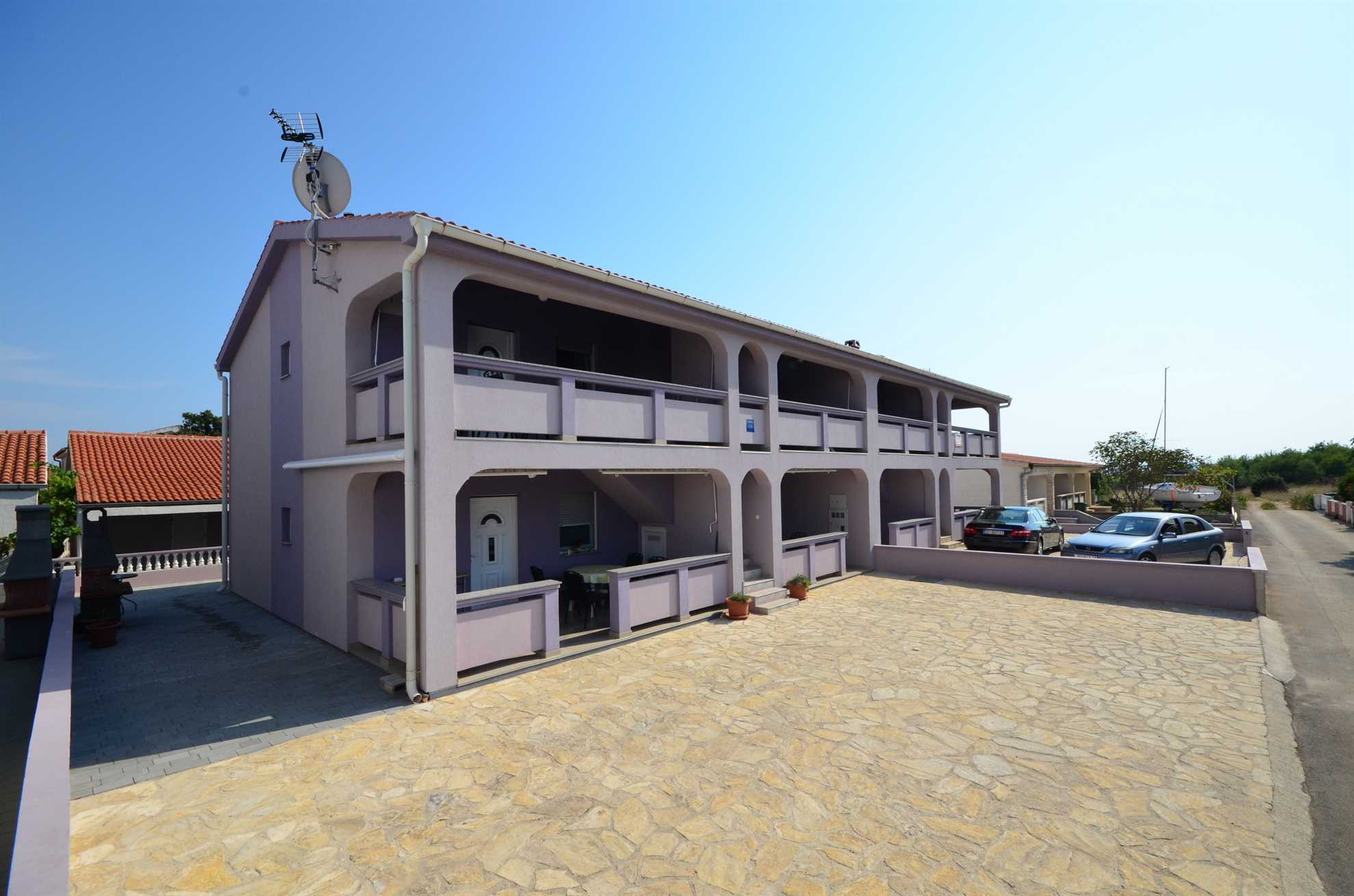 Apartment for 2-3 pers. | Air conditioning, satelite TV and Wi-Fi
