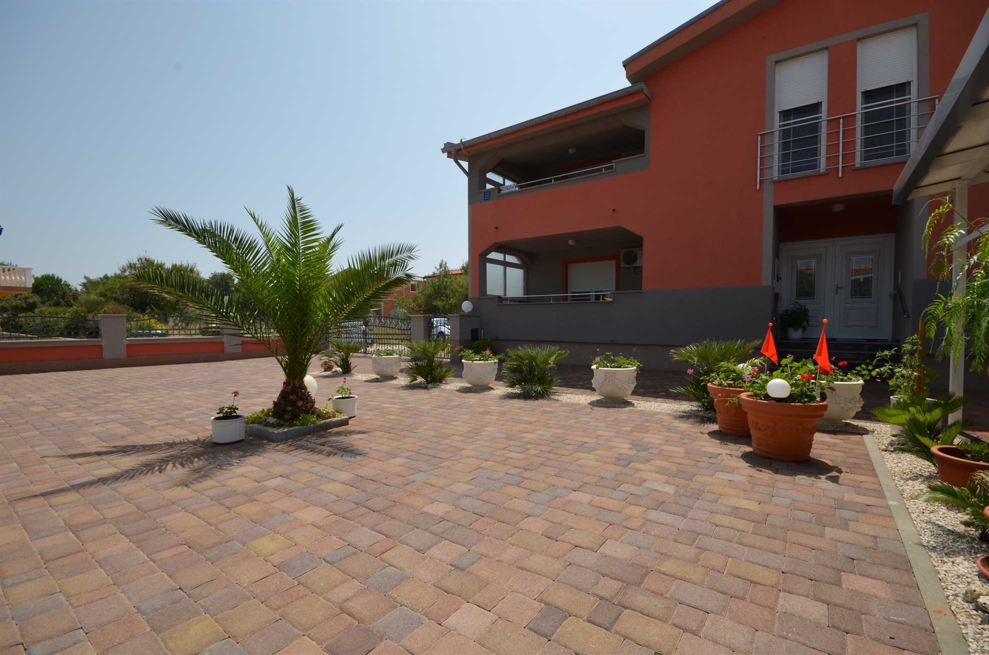 Air-conditioned apartment for 4 pers. | quiet location