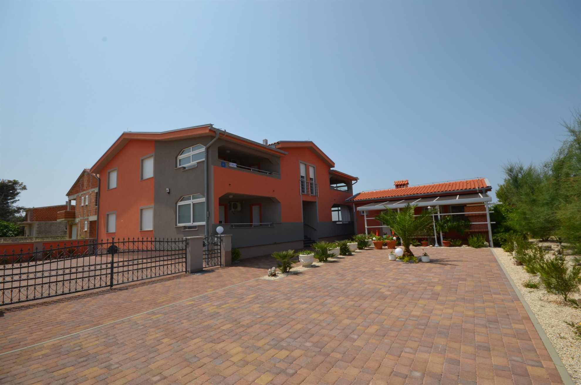 Air-conditioned apartment | for 4 persons on the island of Vir
