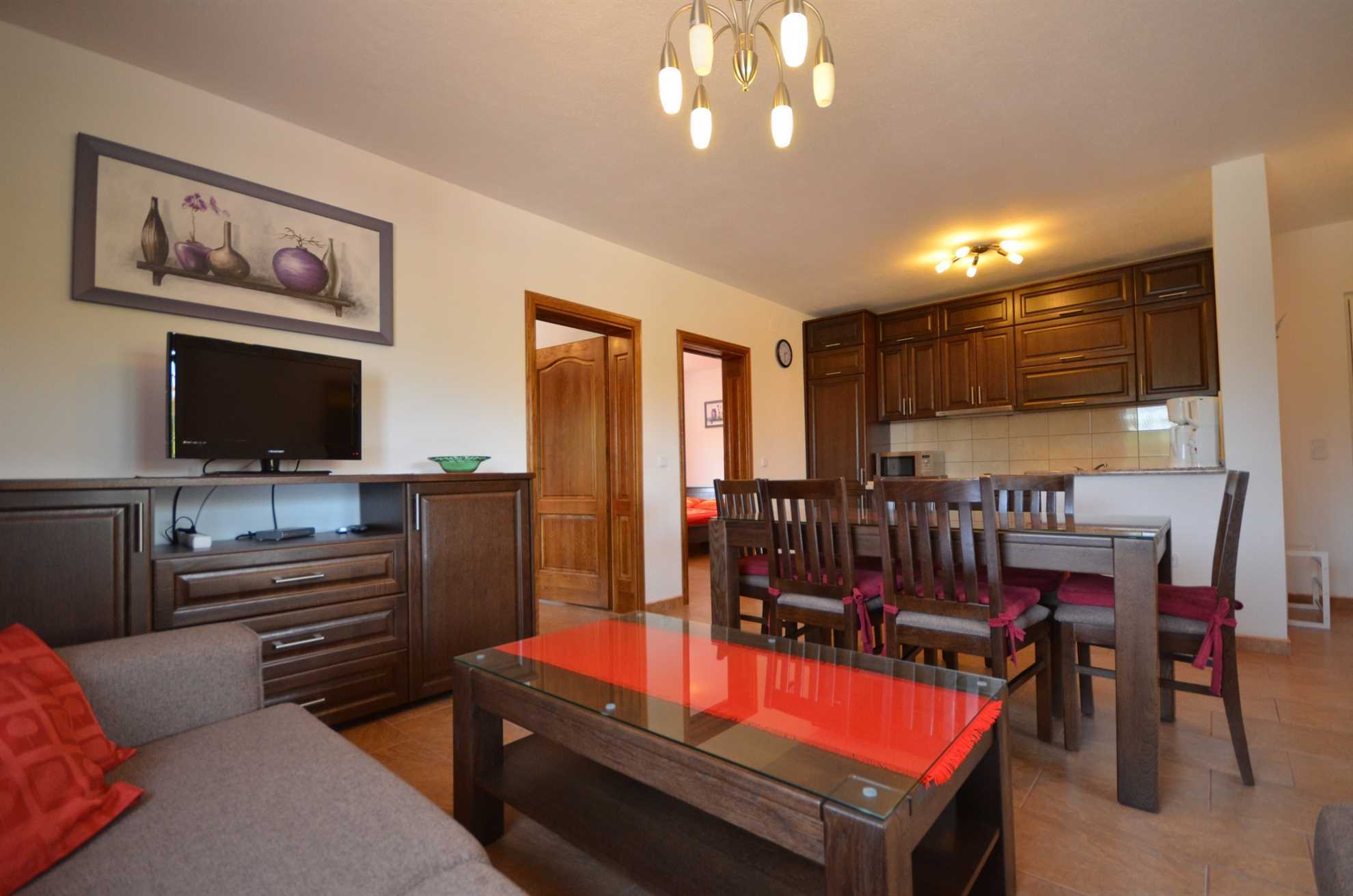 Ground floor apartment for 4 pers | Air conditioning, satelite TV, BBQ