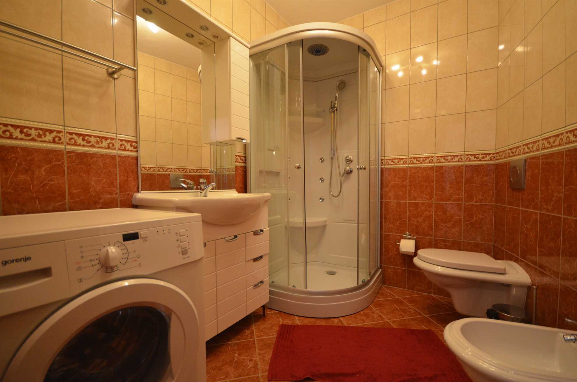 Ground floor apartment for 4 pers | Air conditioning, satelite TV, BBQ