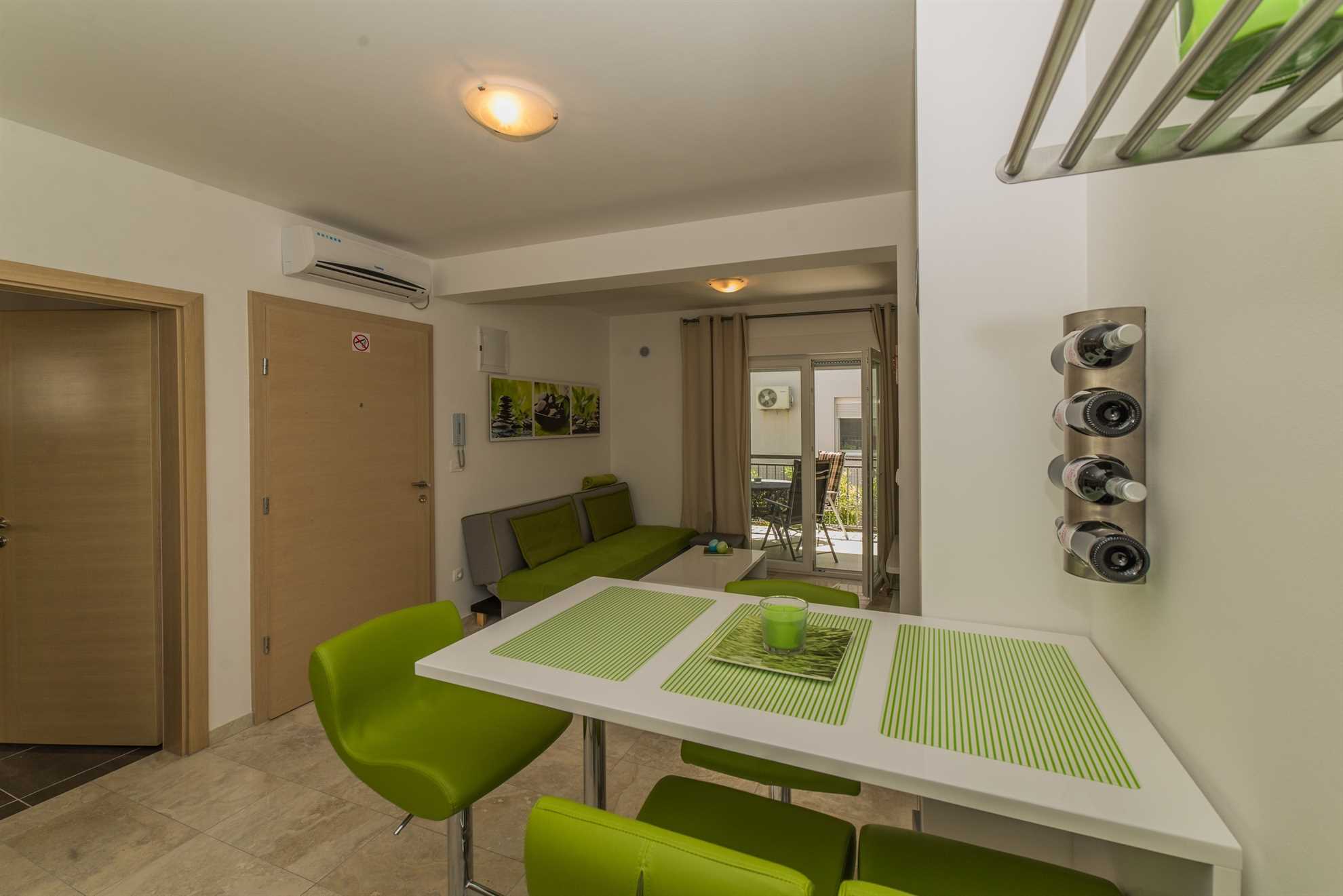 Apartment for 4-6 per. | upscale amenities | 200 m to the beach
