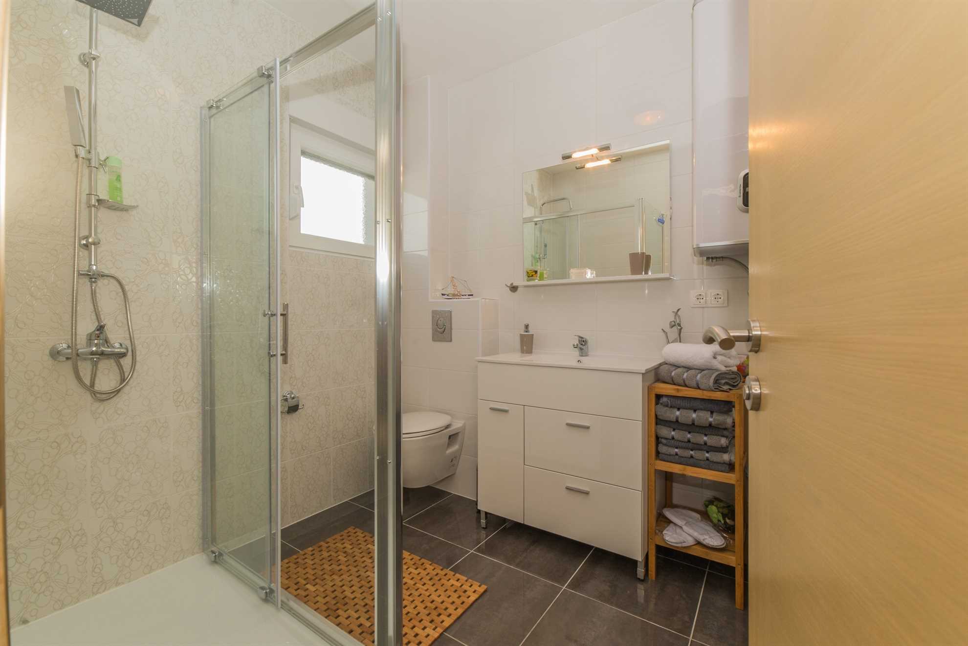 Apartment for 4-6 per. | upscale amenities | 200 m to the beach