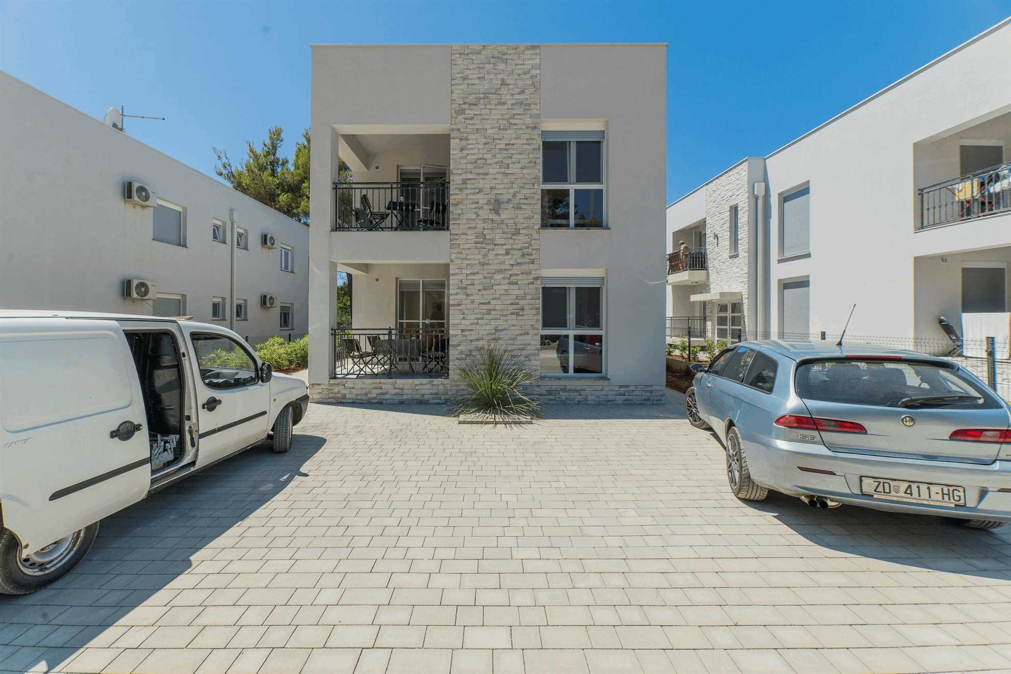 Deluxe apartment for 4-6 persons | on the island of Vir | New