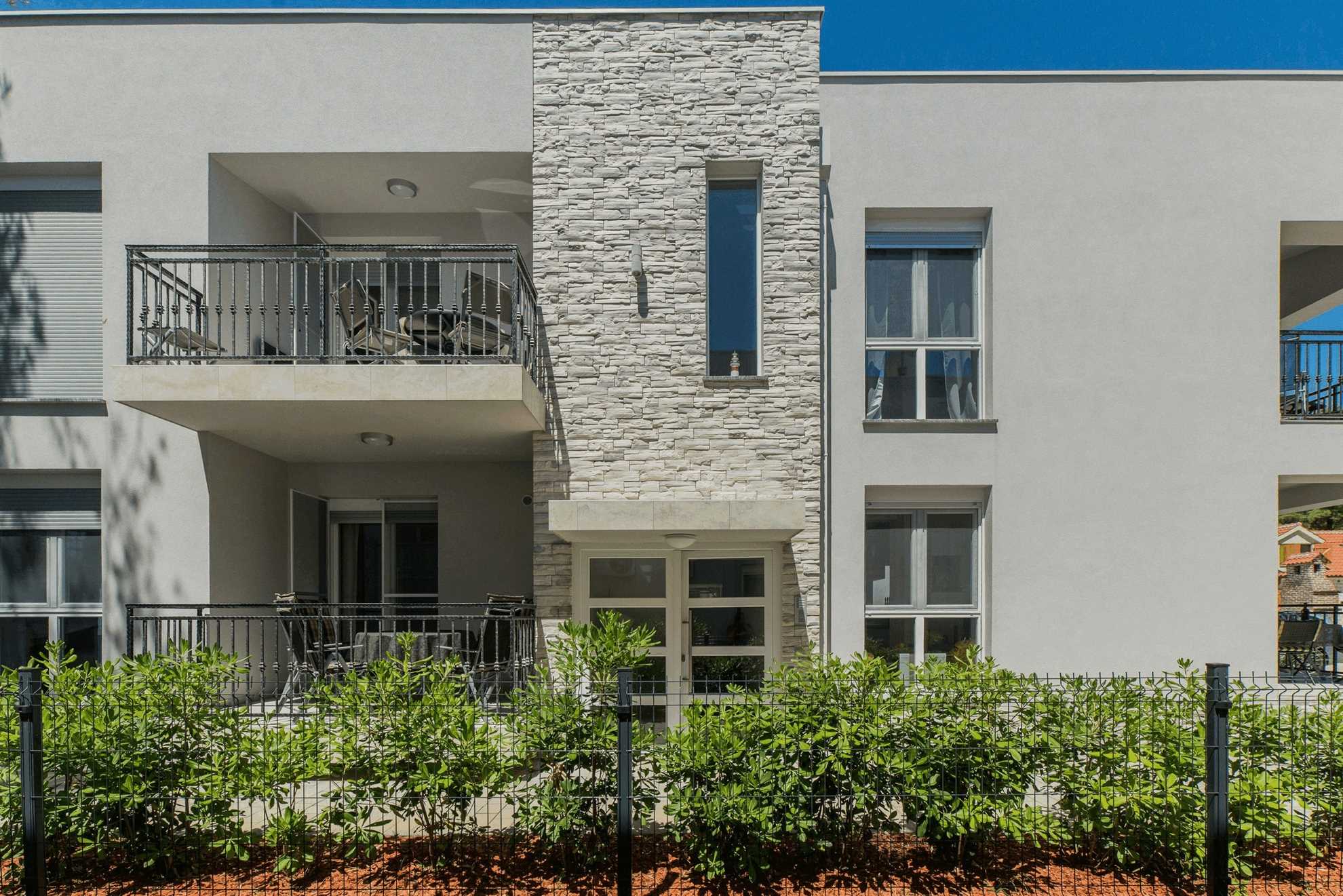 Deluxe apartment for 4-6 persons | on the island of Vir | New