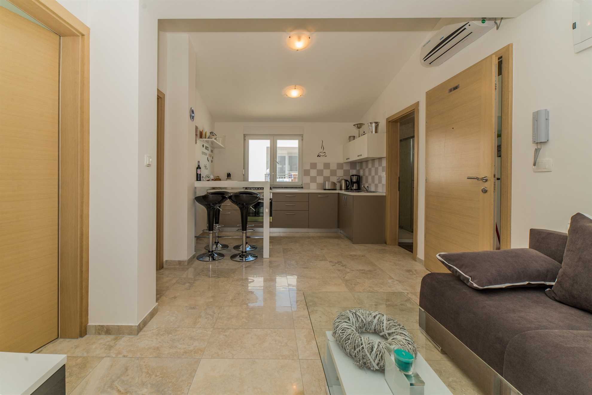 Deluxe apartment for 4-6 persons | on the island of Vir | New