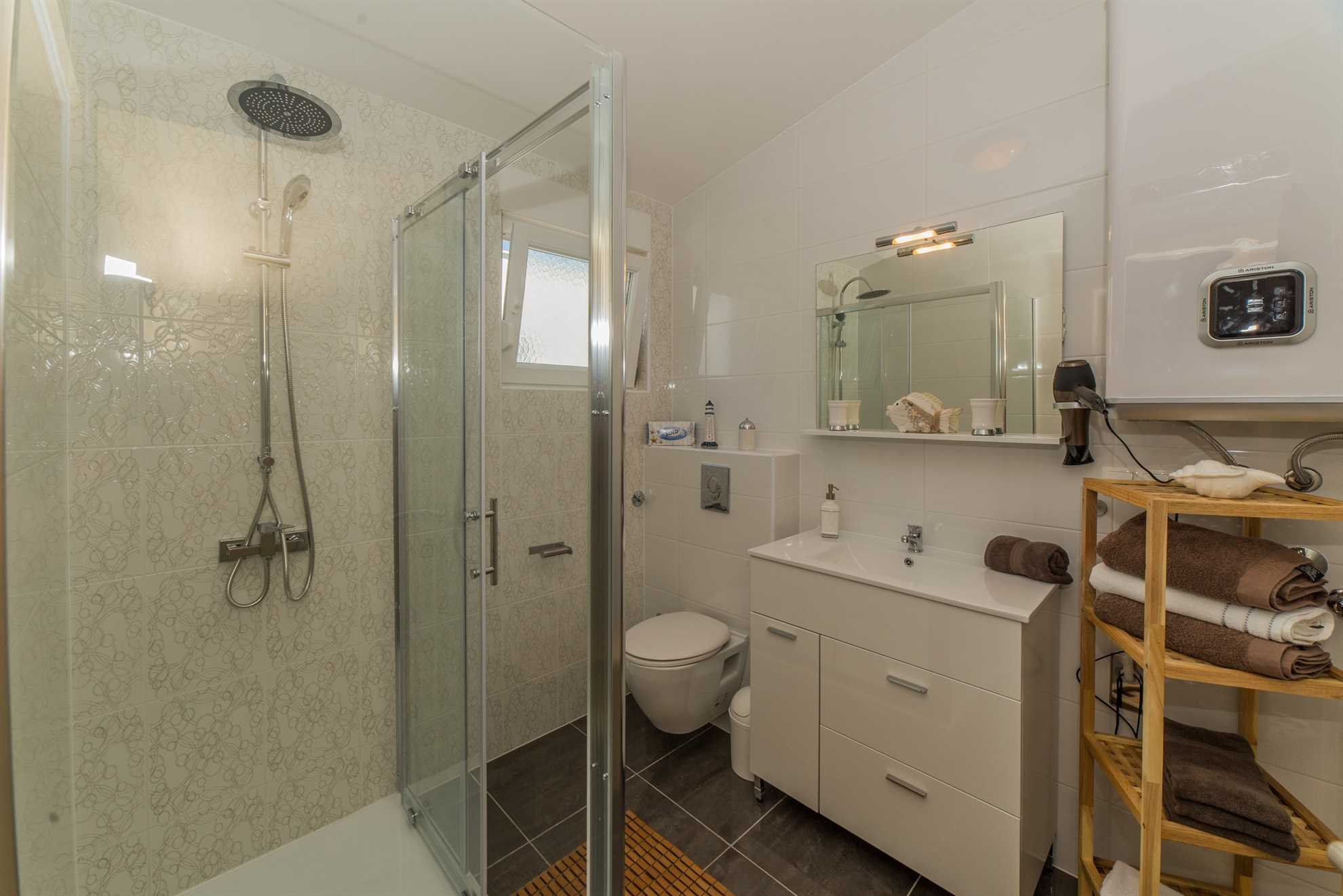 Deluxe apartment for 4-6 persons | on the island of Vir | New