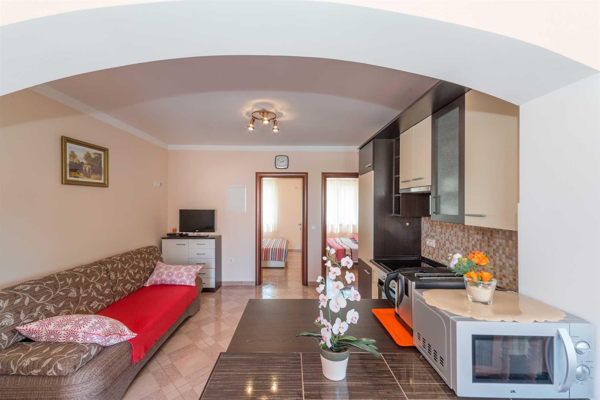 Apartment for 4-5 per. | Ground floor | 50 m to the sea | Air conditioning, Wi-Fi, SAT TV