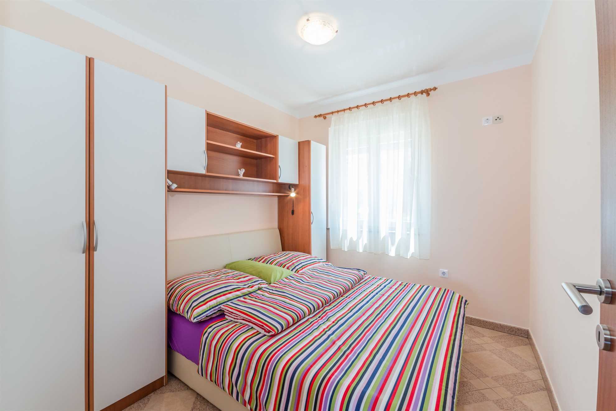 Apartment for 4-5 per. | Ground floor | 50 m to the sea | Air conditioning, Wi-Fi, SAT TV
