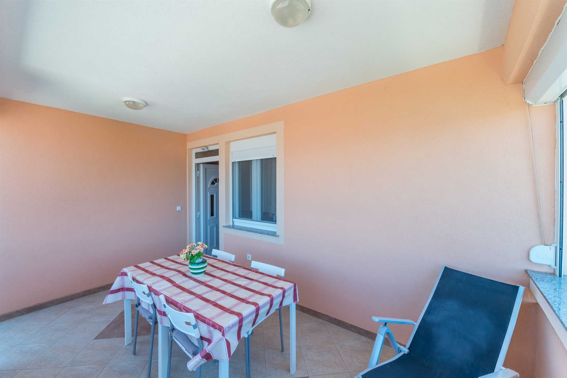 50m from the beach | Family accommodation for 4-5 | Air conditioning, Wi-Fi, satellite TV