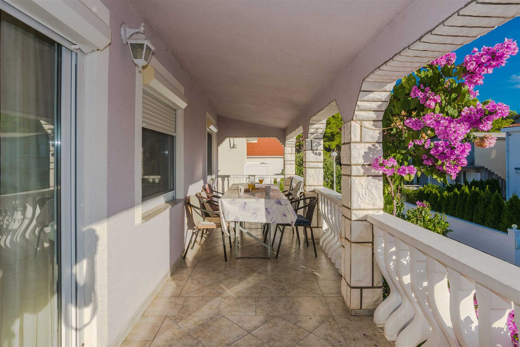 Air-conditioned apartment | for 6-8 per. | Satellite TV and Wi-Fi
