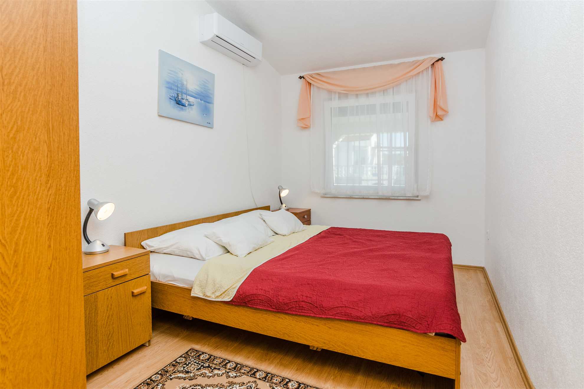 Air-conditioned apartment | for 6-8 per. | Satellite TV and Wi-Fi