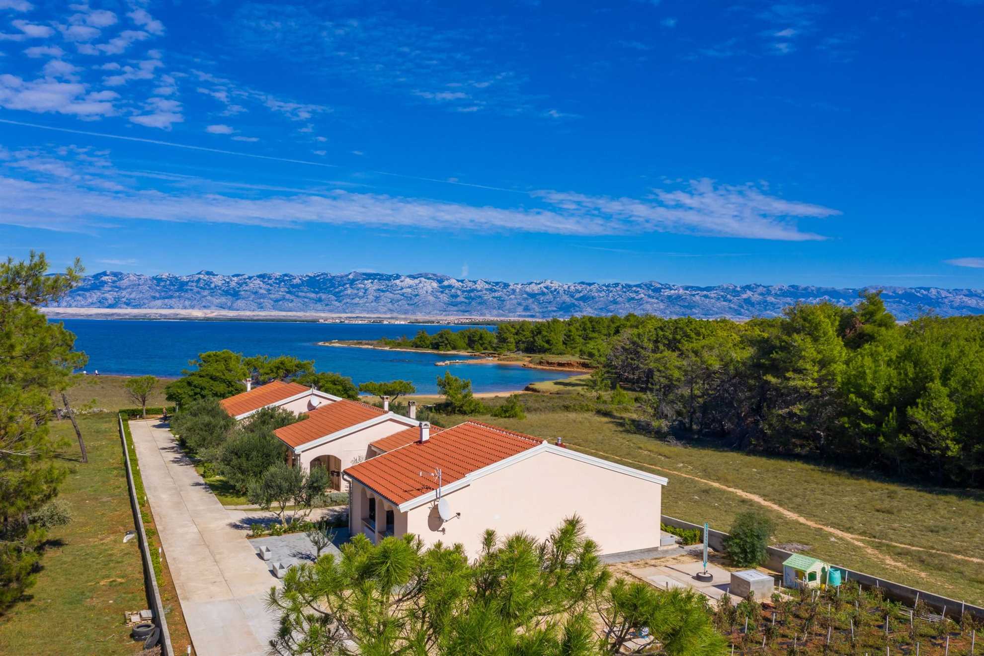 30 m to the sandy beach Smratine | Apartment for 6 persons
