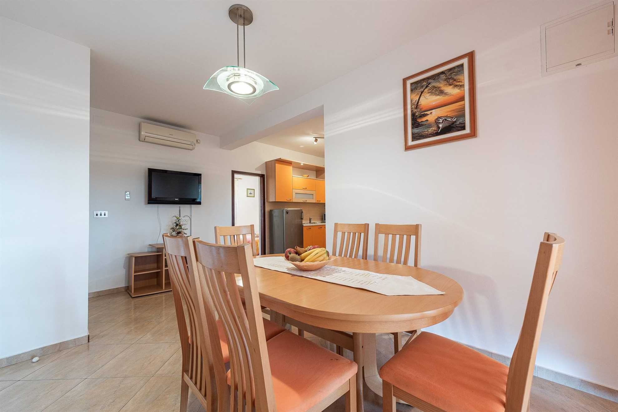 30 m to the sandy beach Smratine | Apartment for 6 persons