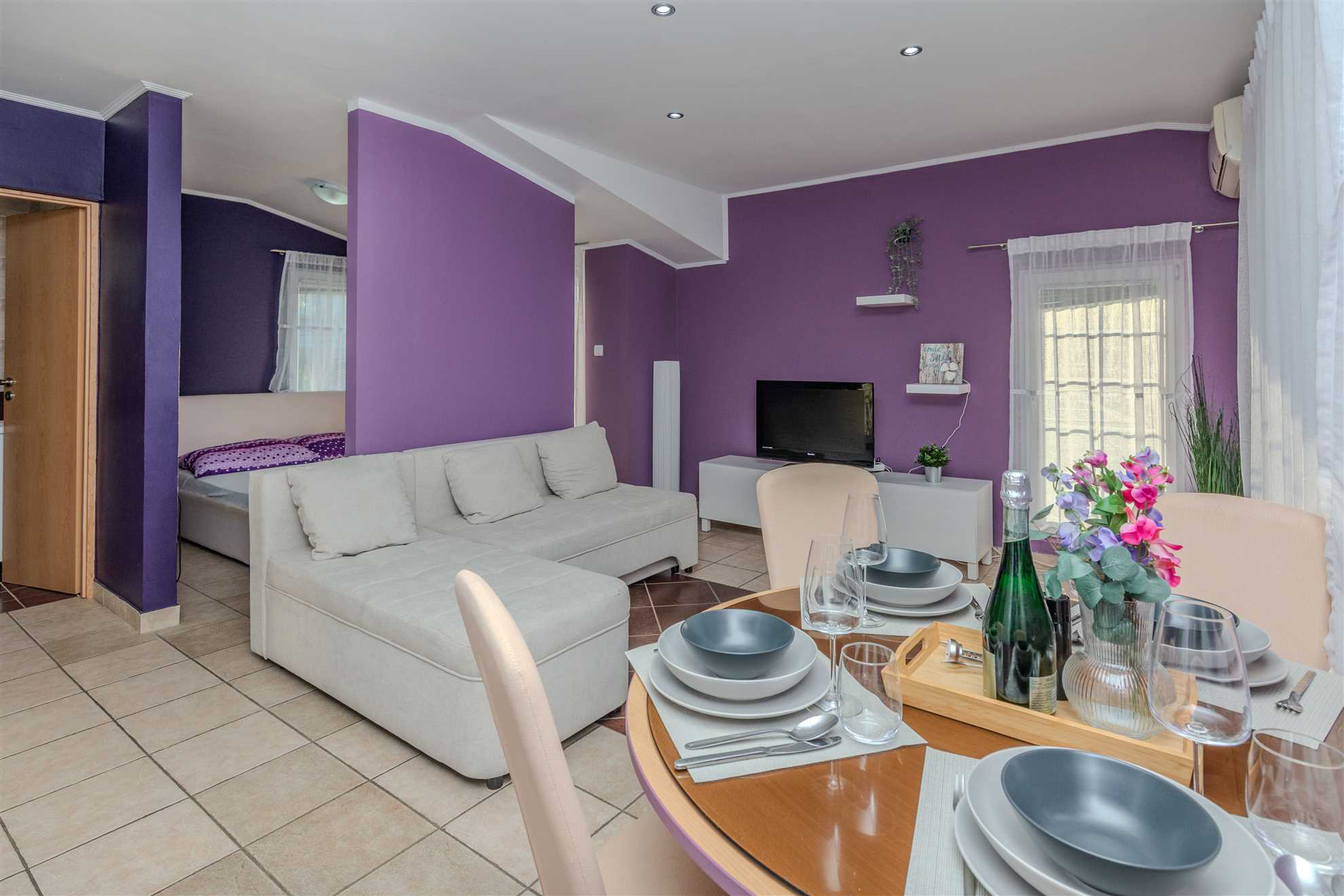 Apartment ideal for 2-4 persons | air conditioning, WiFi, satellite Tv, BBQ | 200 m from beach