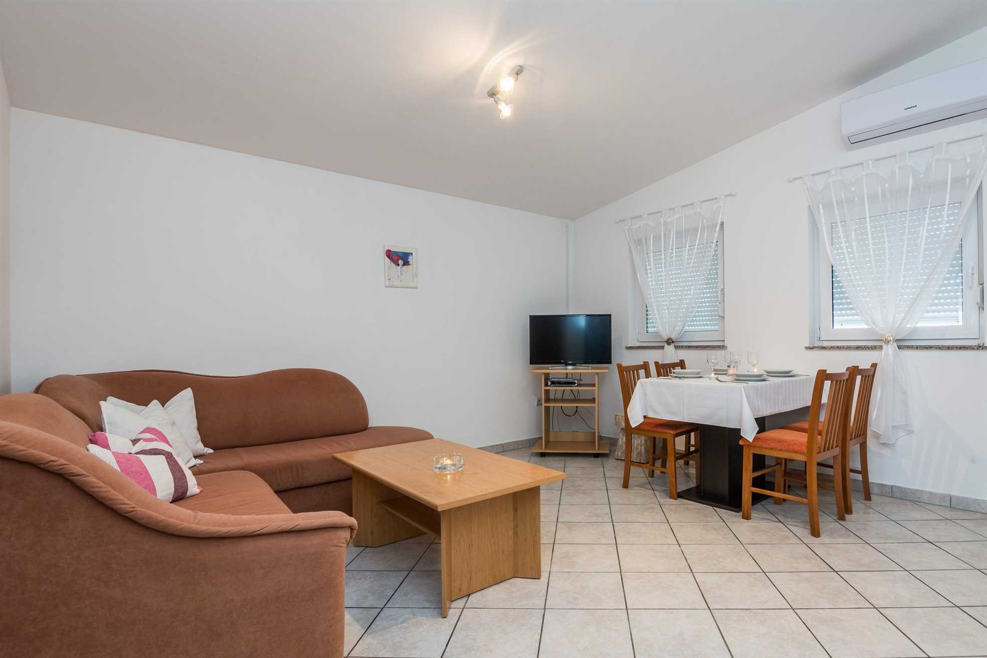 Just 70 m from beach | apartment for 4 persons | with sea view