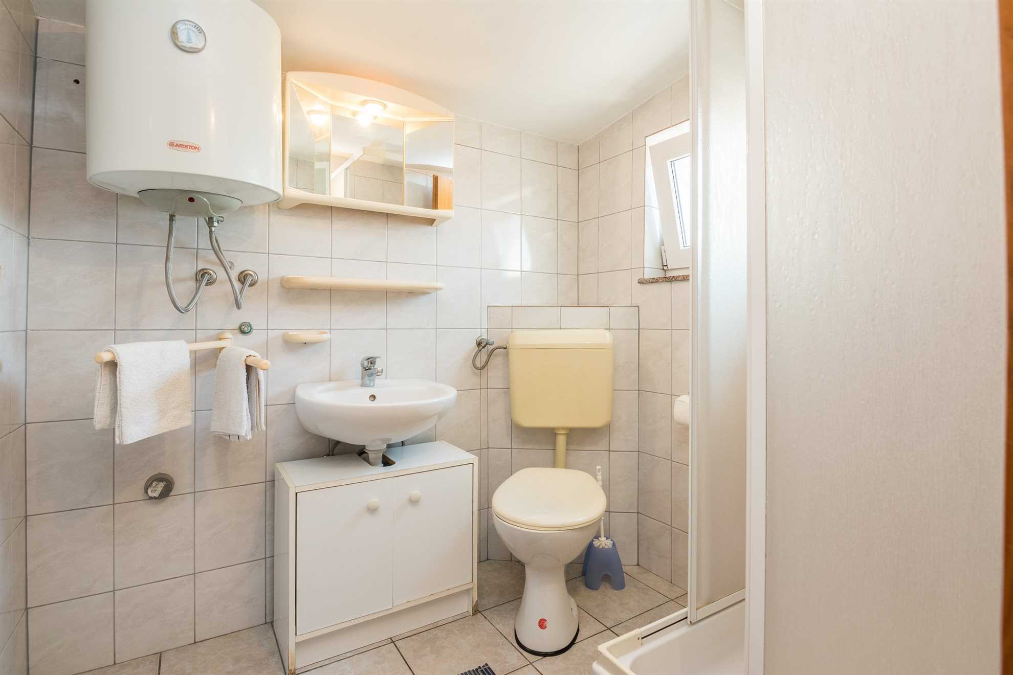 Just 70 m from beach | apartment for 4 persons | with sea view