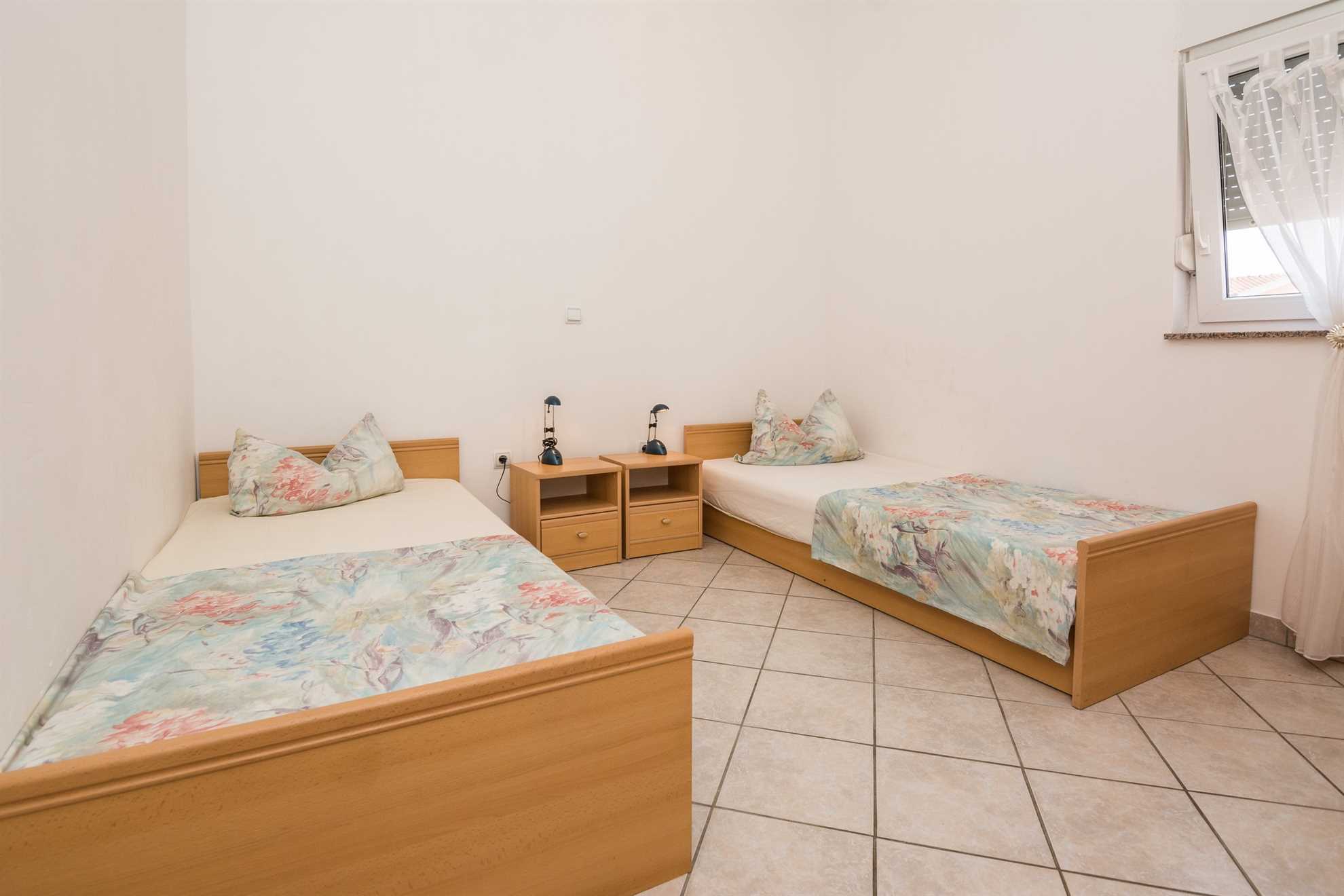 Just 70 m from beach | apartment for 4 persons | with sea view