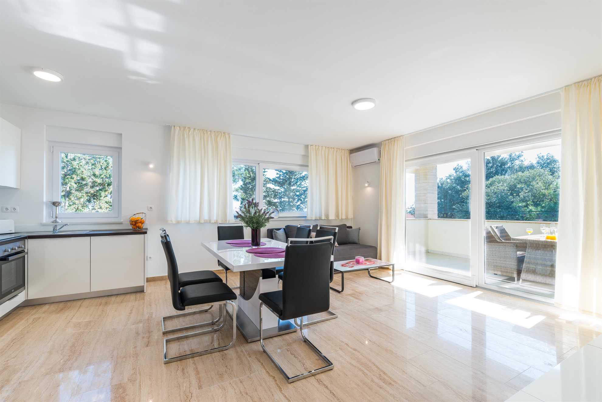 Apartment ideal for 4 persons | 4 stars | near the beach | luxurious