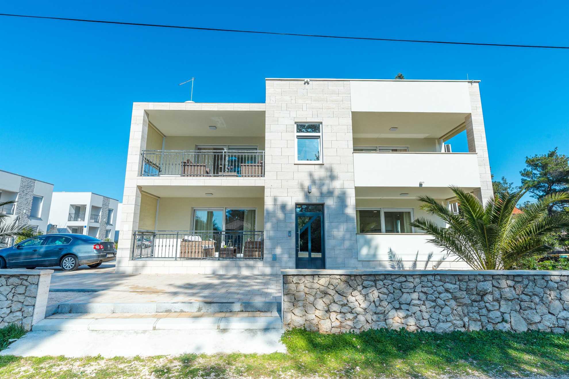 Apartment ideal for 4 persons | 4 stars | near the beach | luxurious