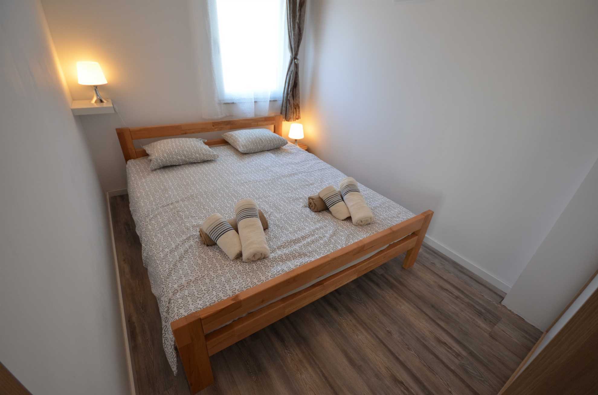 Apartment with sea view | for 2-4 persons | 200 m from beach
