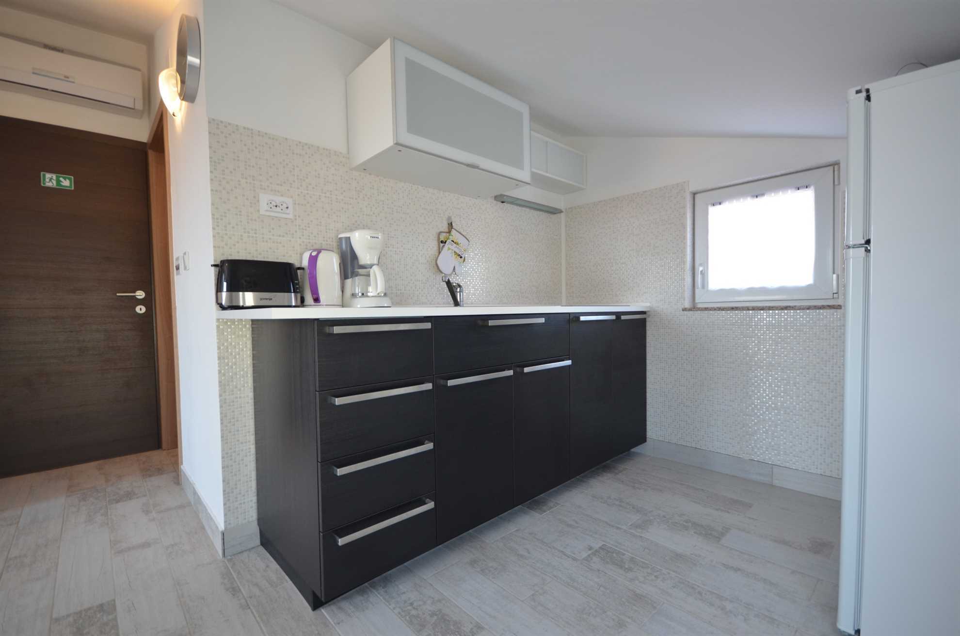 Apartment with sea view | for 2-4 persons | 200 m from beach