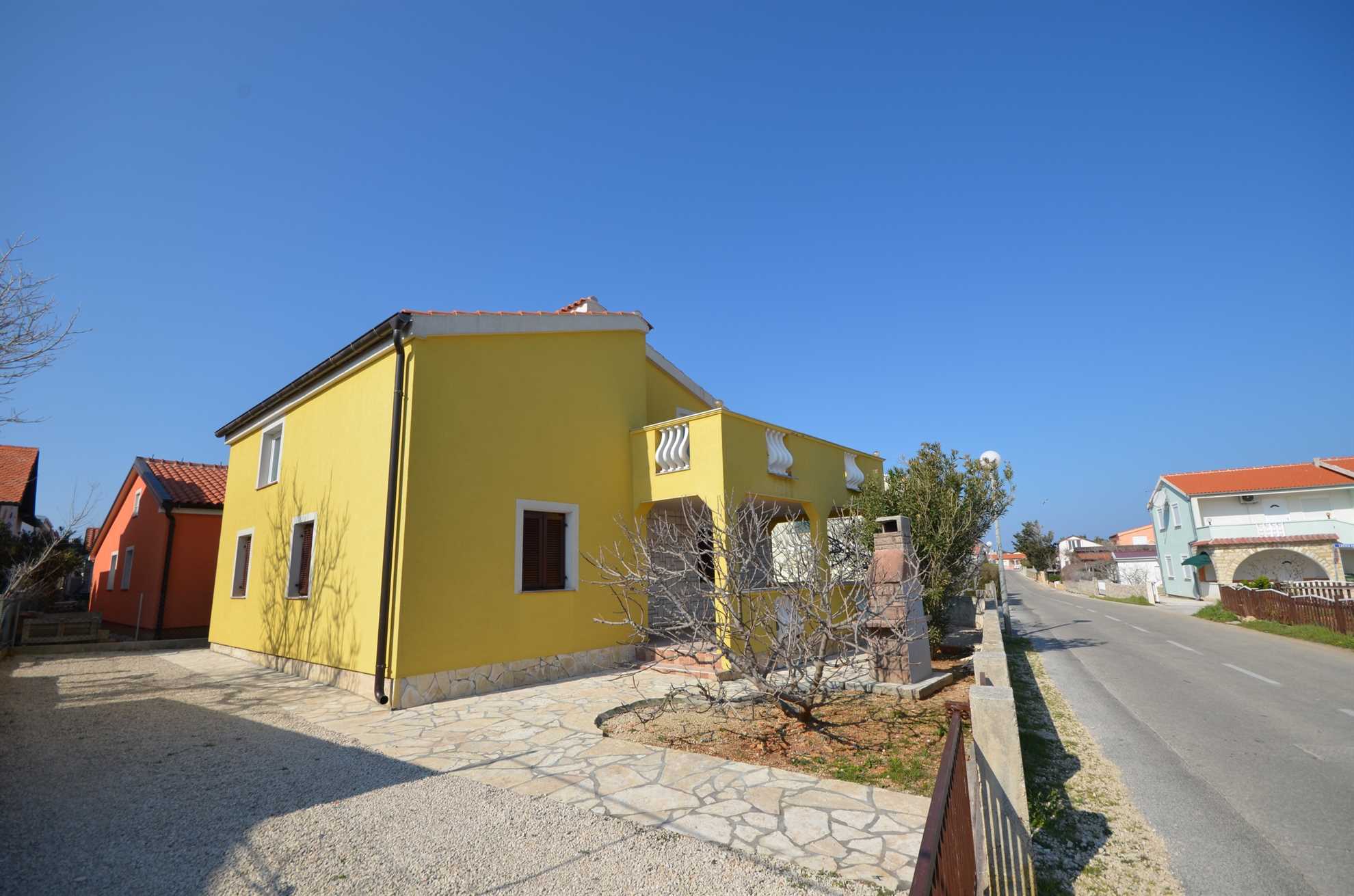 Apartment with sea view | for 2-4 persons | 200 m from beach