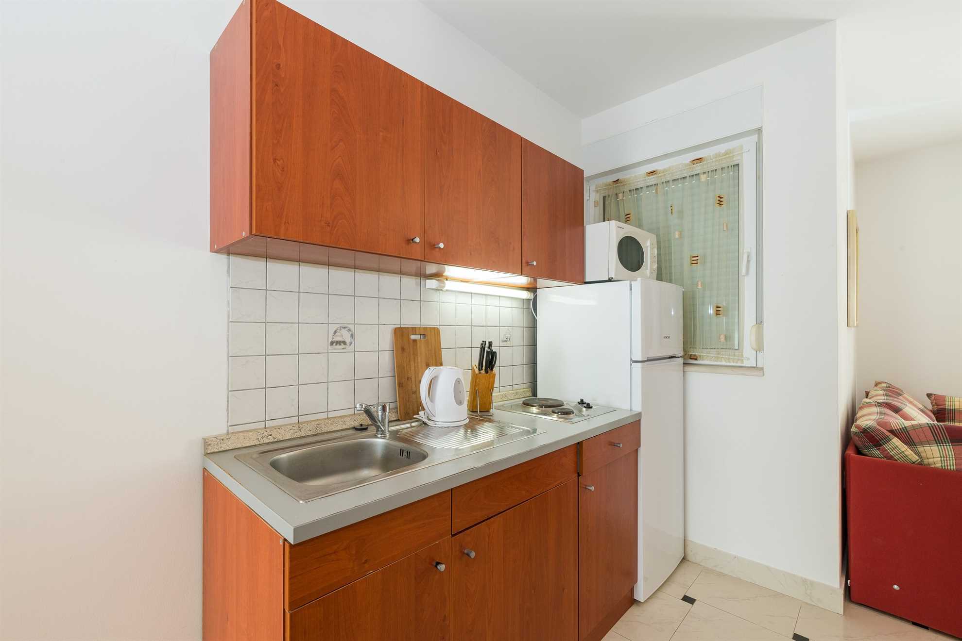 Apartment with partial sea view | for 3-5 persons | air conditioning, WiFi, satellite TV, BBQ
