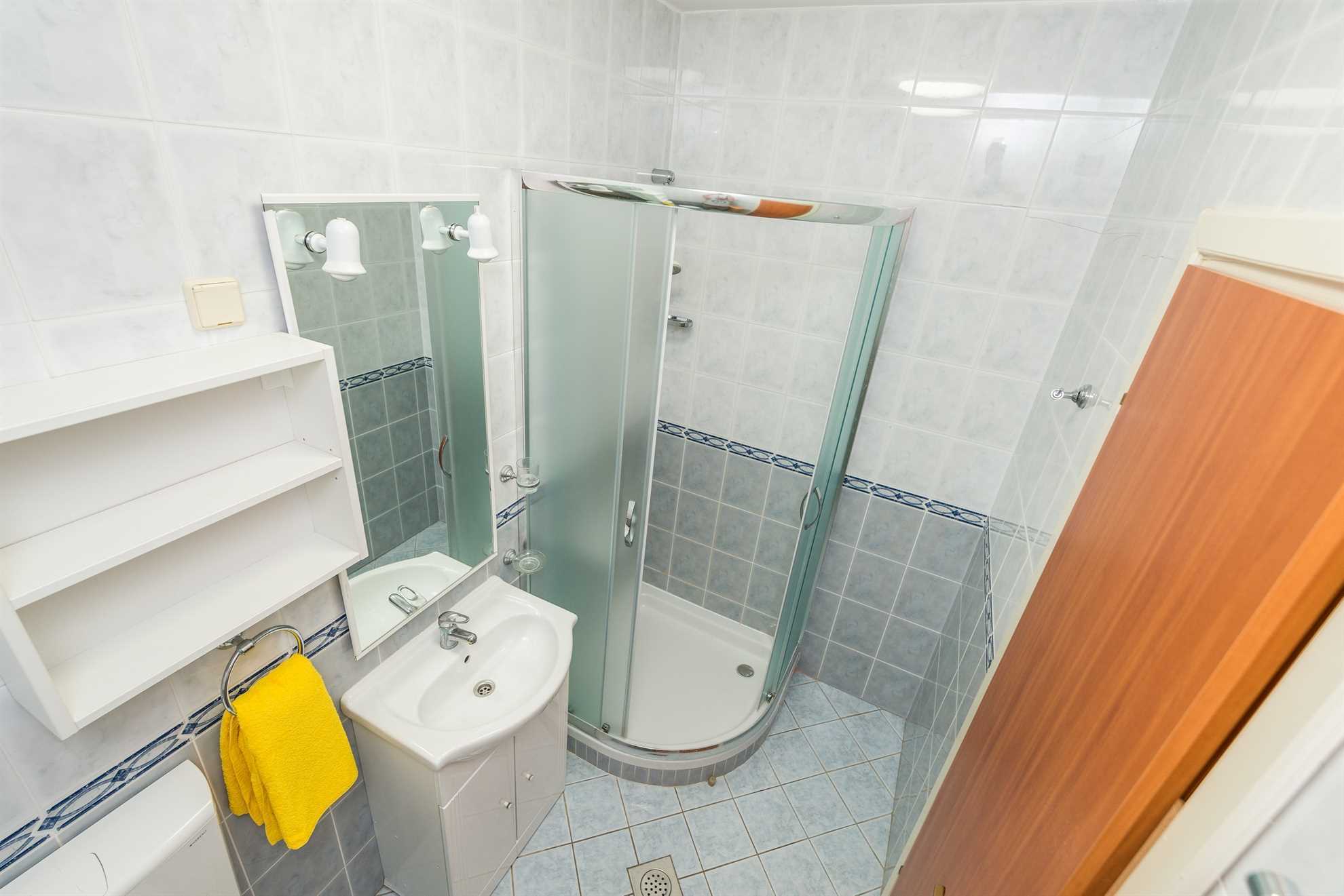 Apartment with partial sea view | for 3-5 persons | air conditioning, WiFi, satellite TV, BBQ