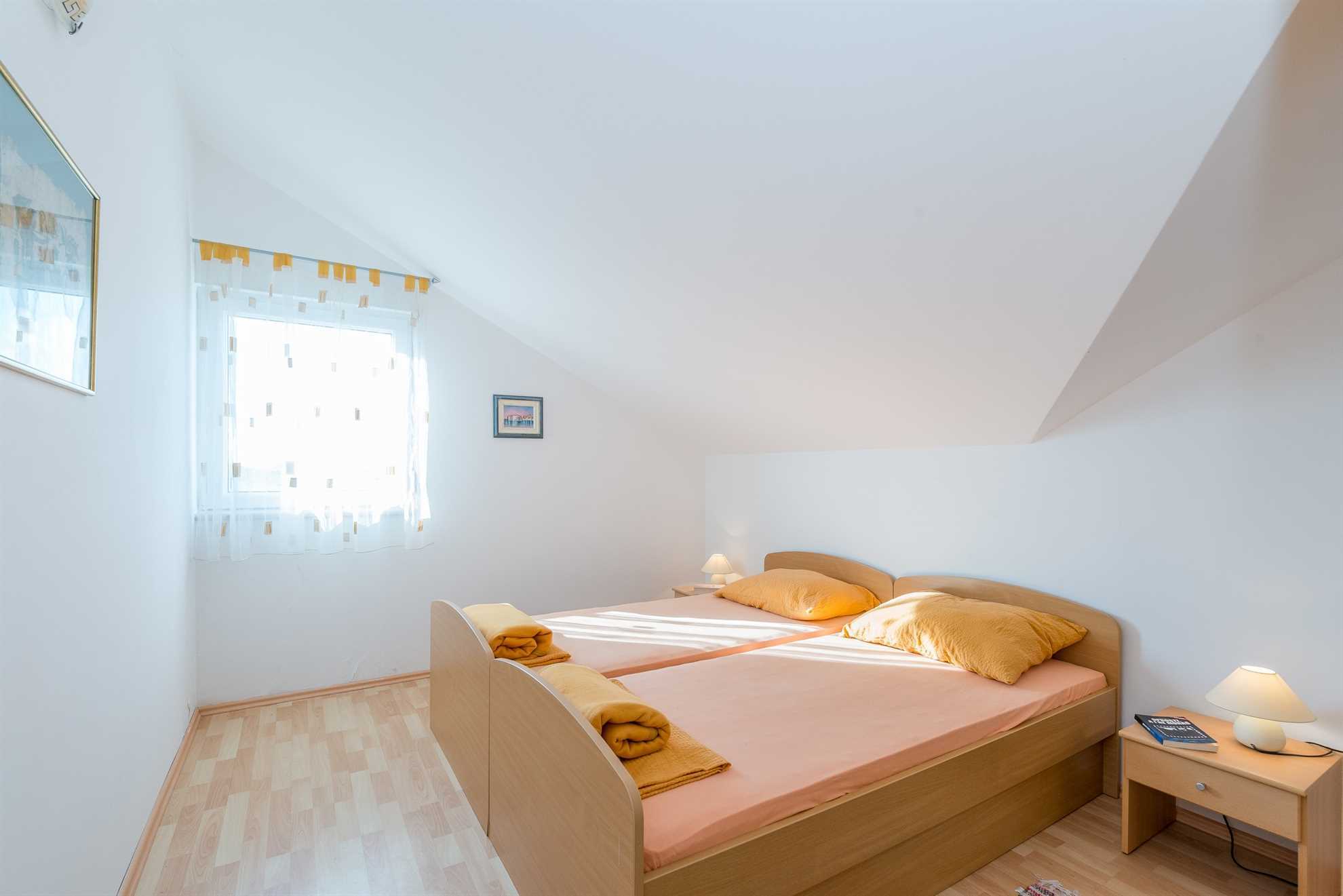 Apartment in a quiet area | just 70 m from beach | for 4-6 persons | with a sea view