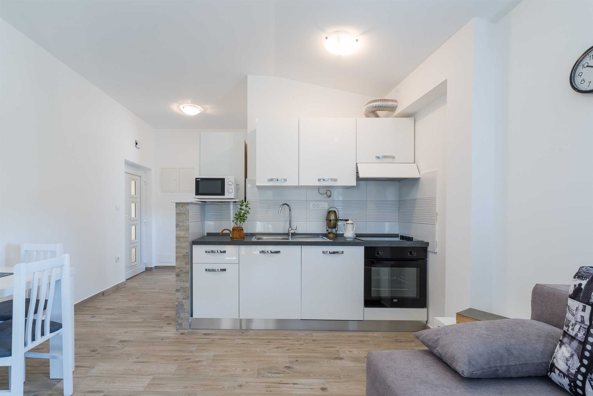 Luxurious apartment just 30 m from beach | 4 stars | sea view | for 2 persons