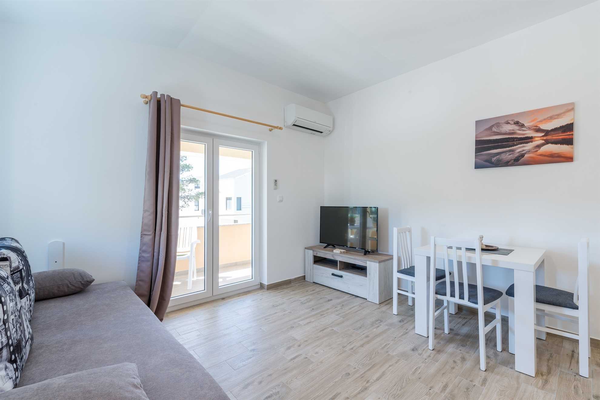 Luxurious apartment just 30 m from beach | 4 stars | sea view | for 2 persons