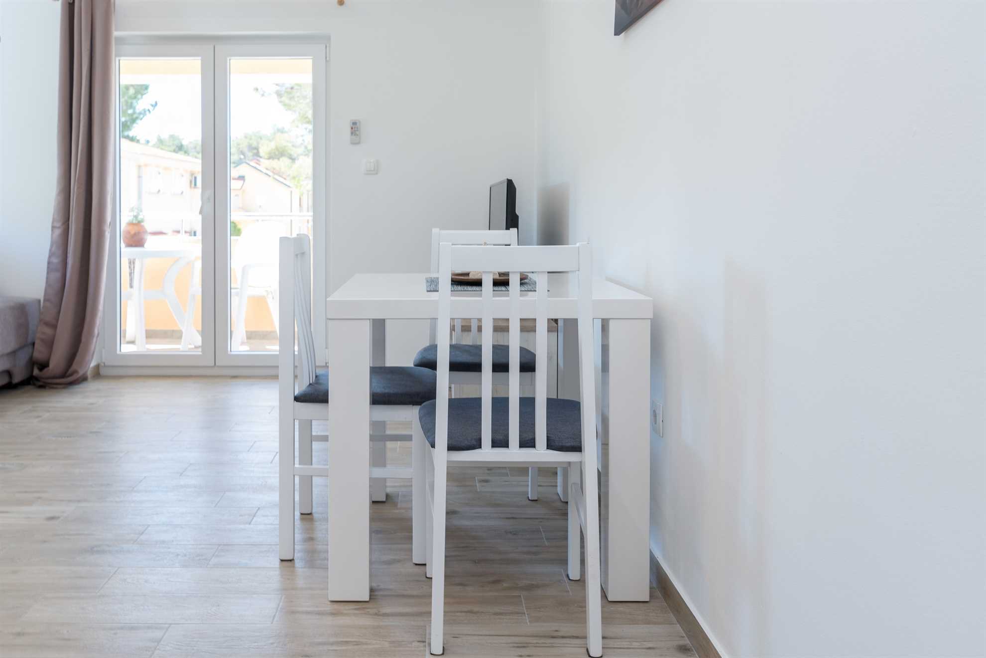 Luxurious apartment just 30 m from beach | 4 stars | sea view | for 2 persons