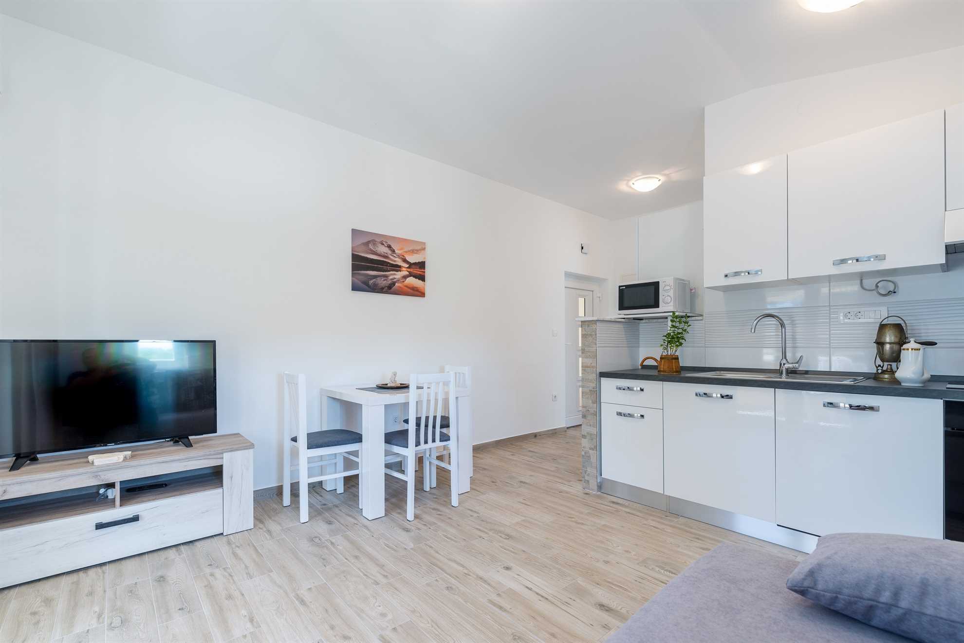 Luxurious apartment just 30 m from beach | 4 stars | sea view | for 2 persons