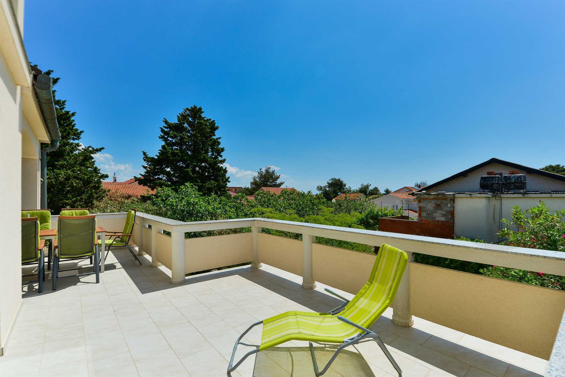 200 m from beach | modern apartment for 4-6 persons | air conditioning, WiFi, BBQ