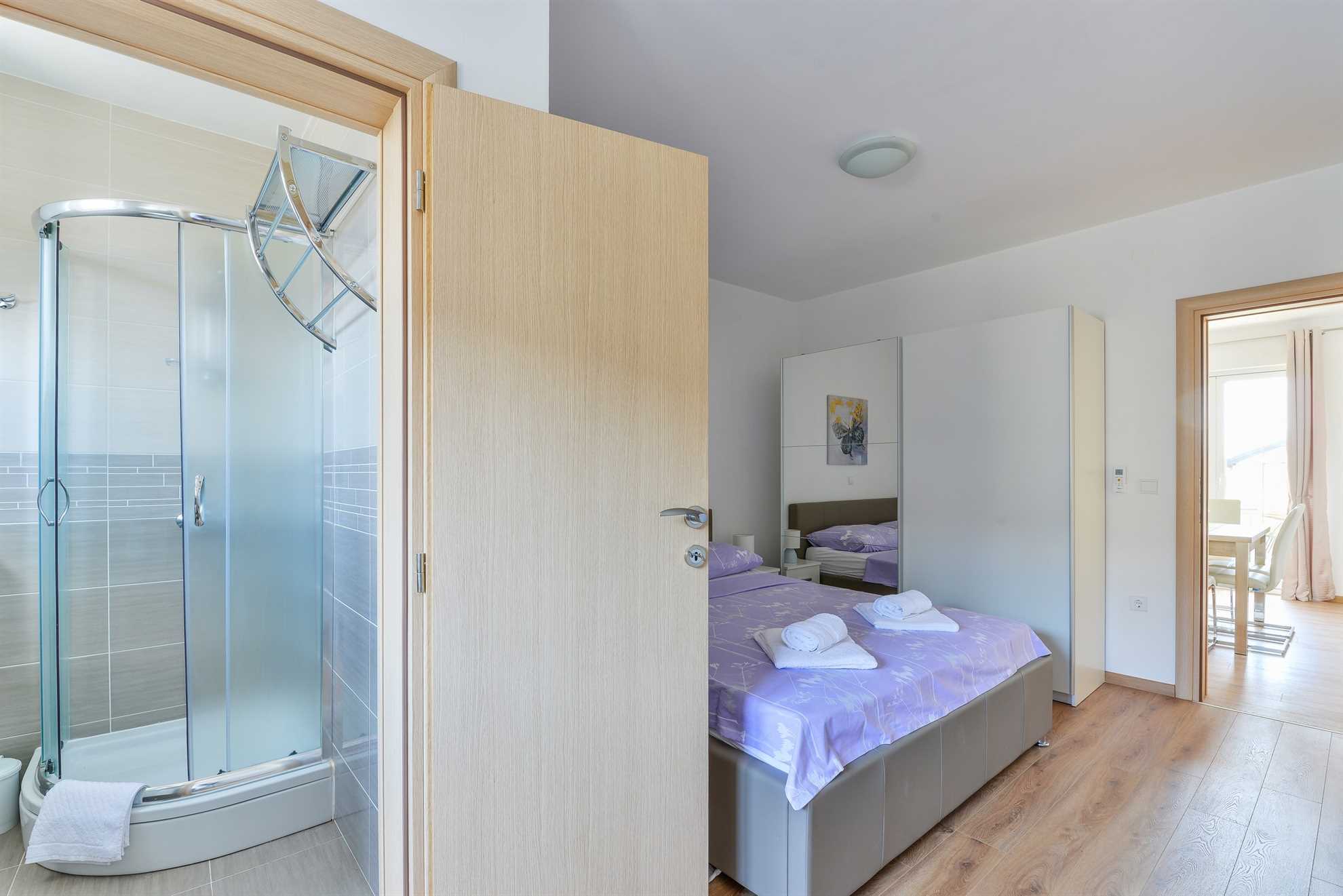 200 m from beach | modern apartment for 4-6 persons | air conditioning, WiFi, BBQ