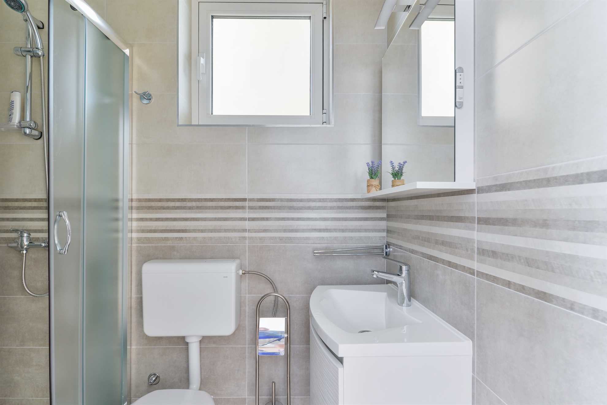 200 m from beach | modern apartment for 4-6 persons | air conditioning, WiFi, BBQ