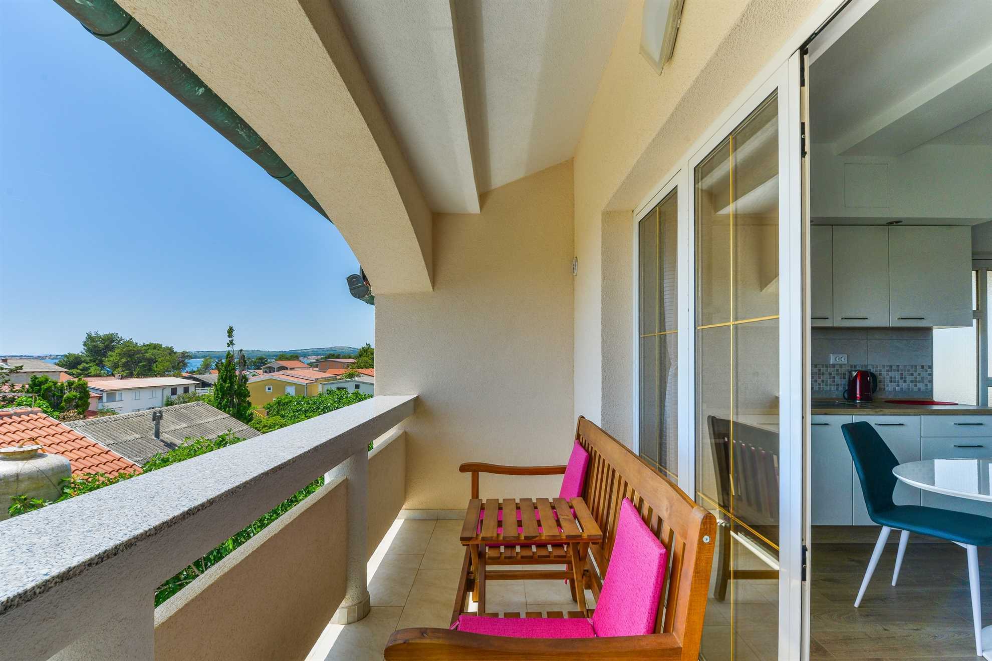 Apartment with sea view | 200m from beach | ideal for 2-4 persons