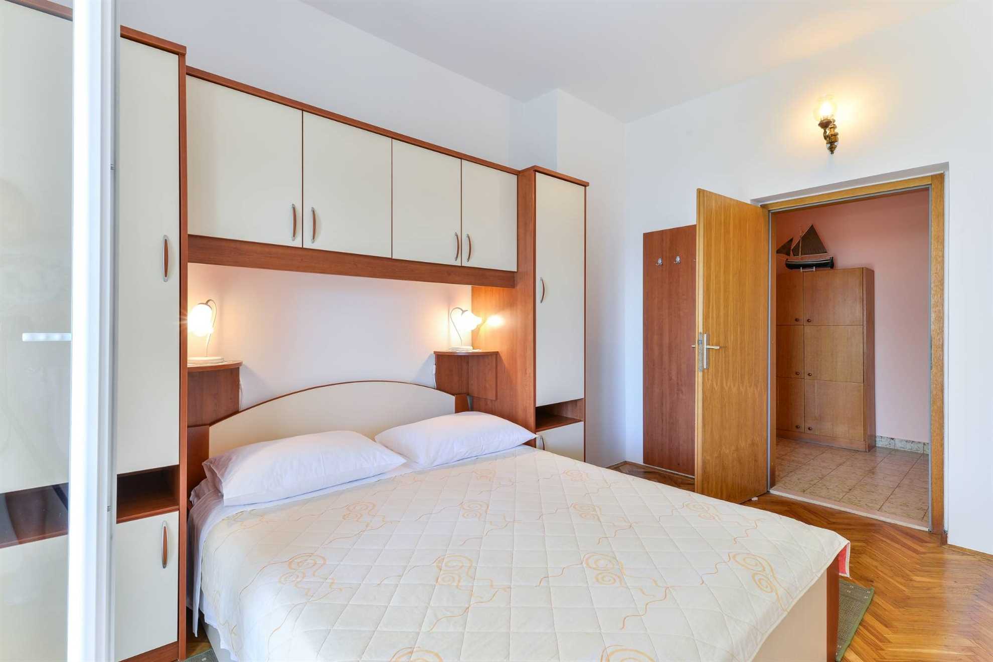 Apartman za dvije osobe | samo 20 m od plaže | roštilj, klima, internet