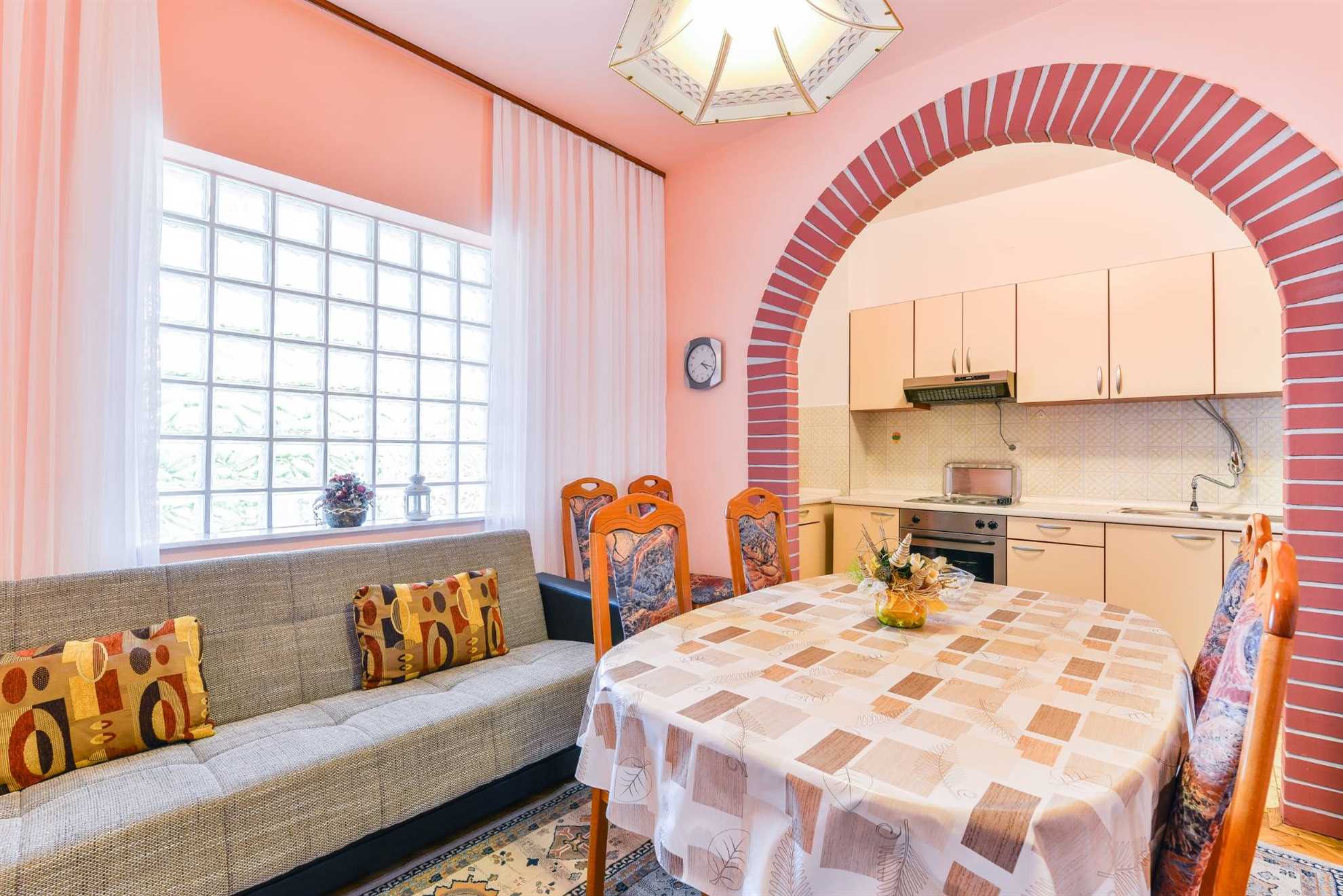 Apartman za dvije osobe | samo 20 m od plaže | roštilj, klima, internet