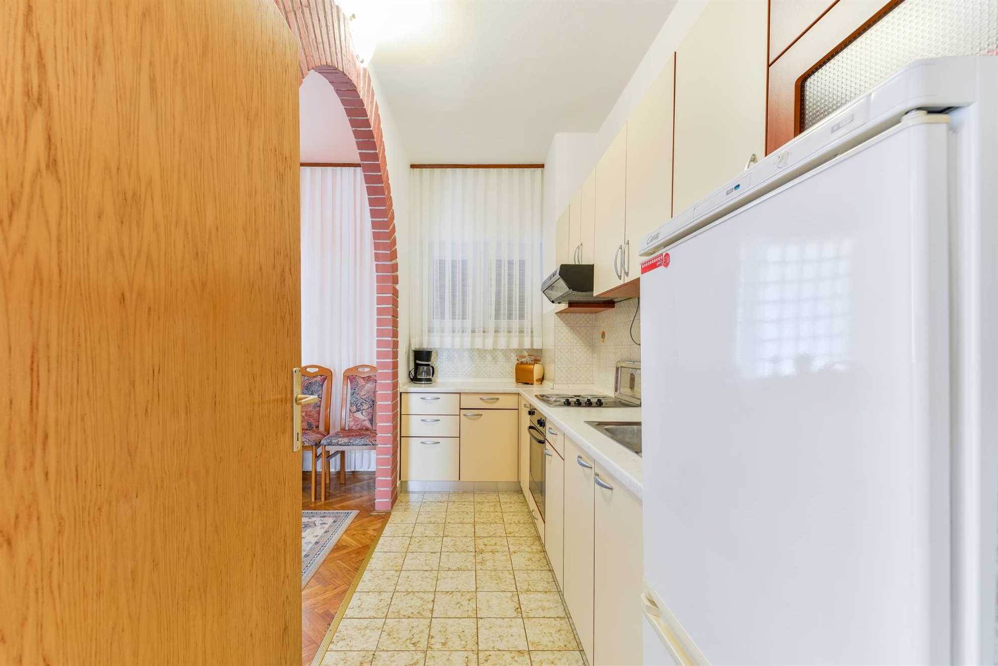 Apartman za dvije osobe | samo 20 m od plaže | roštilj, klima, internet