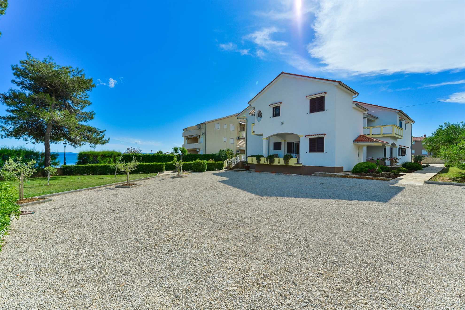 Ideal for 2 persons | apartment just 20 m from beach | BBQ, air conditioninig, WiFi, satellite TV
