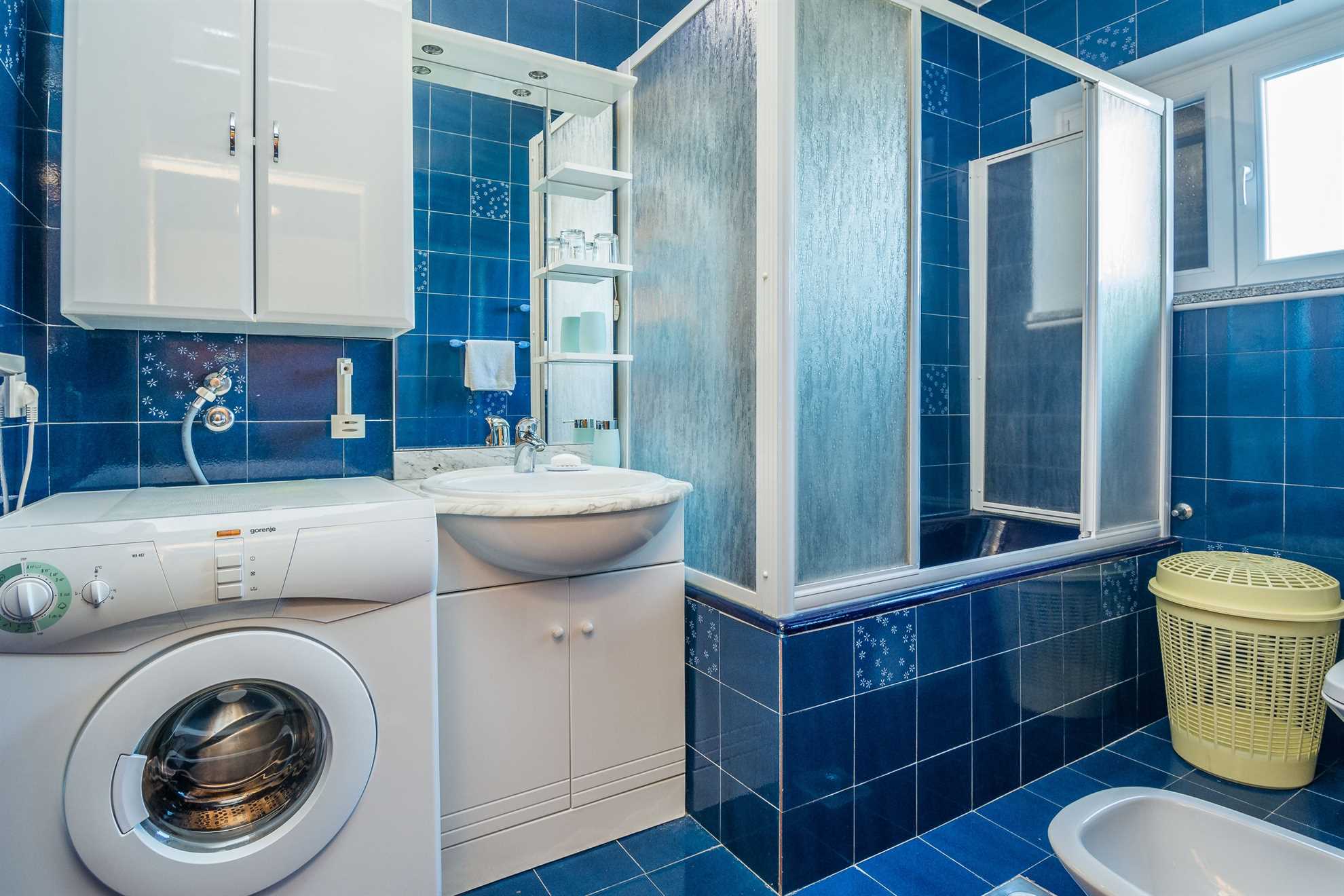Directly on beach | roofed and furnished balcony | for 4 persons