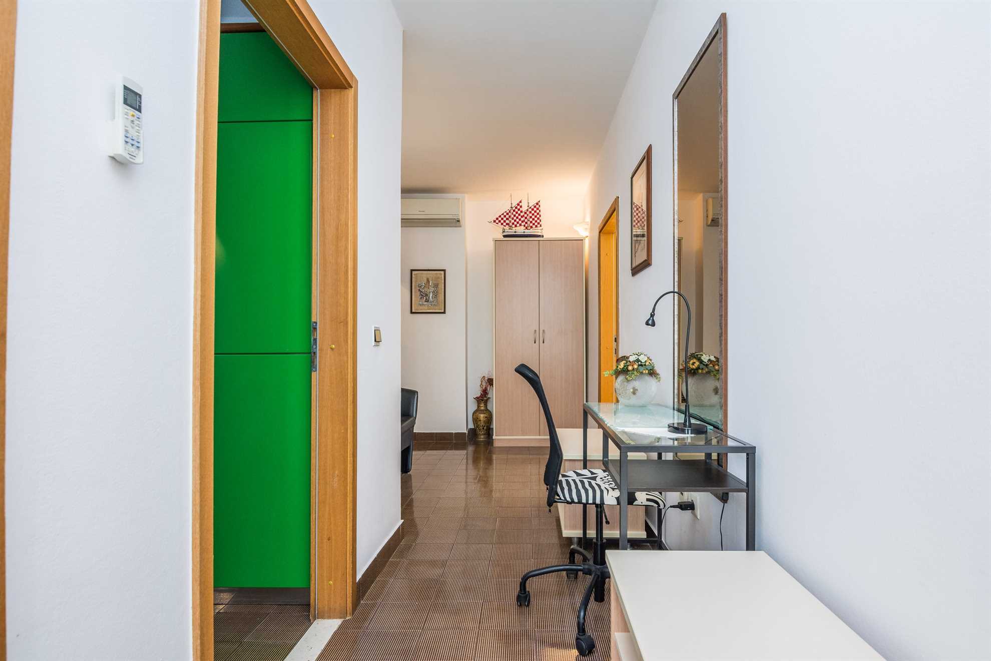 Directly on beach | roofed and furnished balcony | for 4 persons
